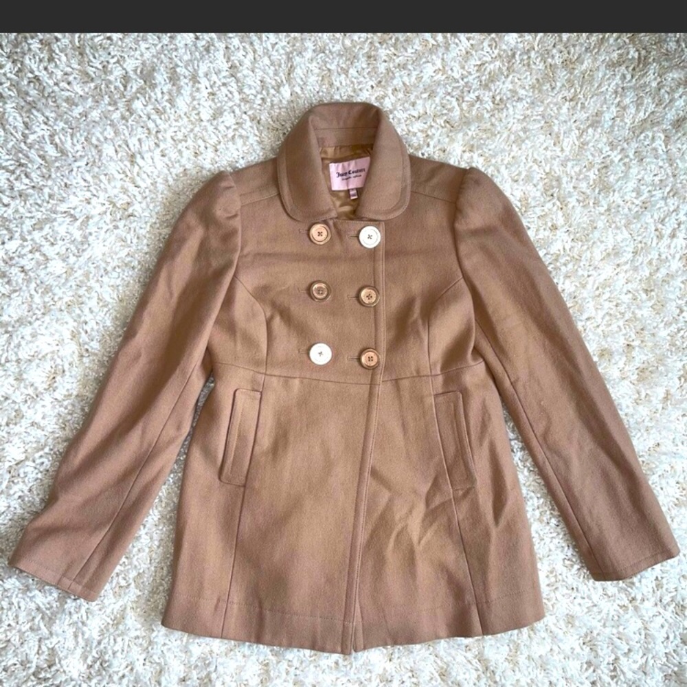 Juicy Couture/ Tan scream Pea Coat / (SMALL)